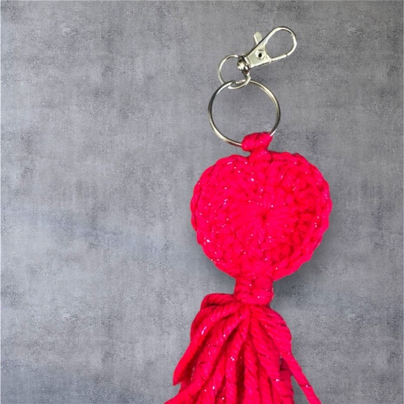 Chic Pink Tassel Key Holder - Picture 4 of 4
